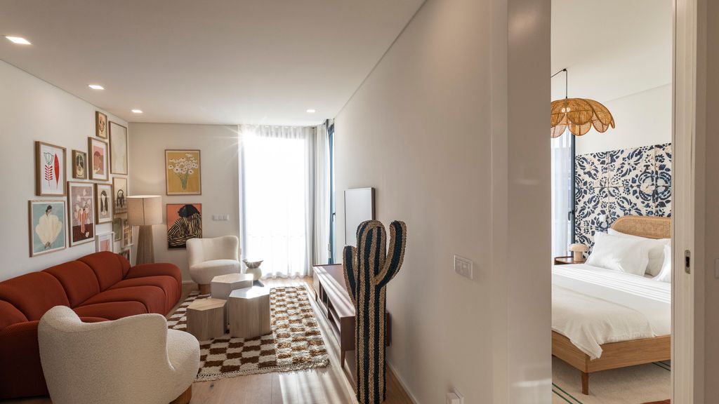 New 3BR w/ Rooftop & Balcony Views by LovelyStay