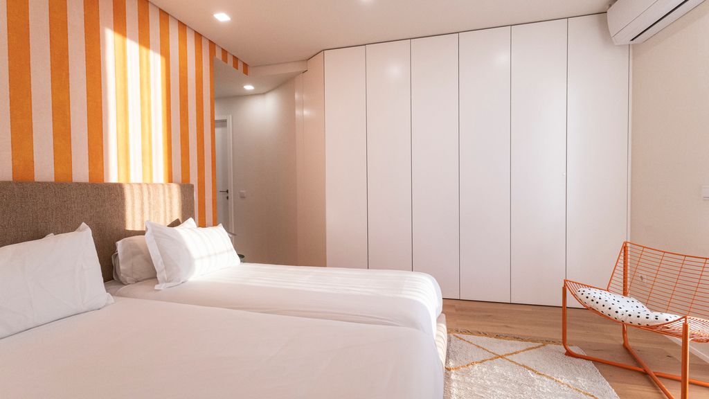 New 3BR w/ Rooftop & Balcony Views by LovelyStay