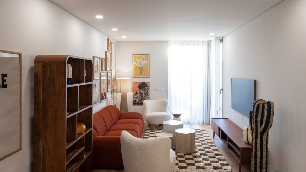 New 3BR w/ Rooftop & Balcony Views by LovelyStay
