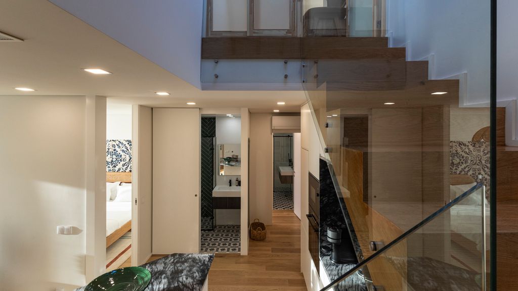 New 3BR w/ Rooftop & Balcony Views by LovelyStay