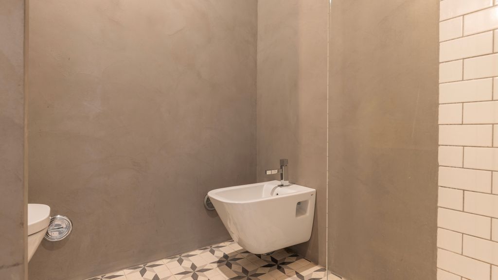 Charming 3BDR Duplex in City Center by LovelyStay