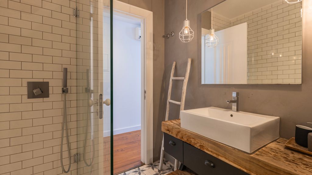 Charming 3BDR Duplex in City Center by LovelyStay