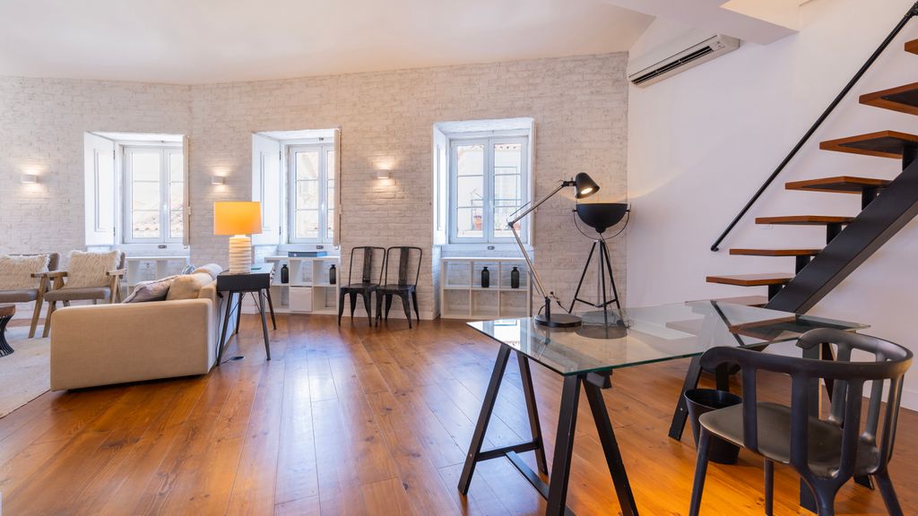 Charming 3BDR Duplex in City Center by LovelyStay