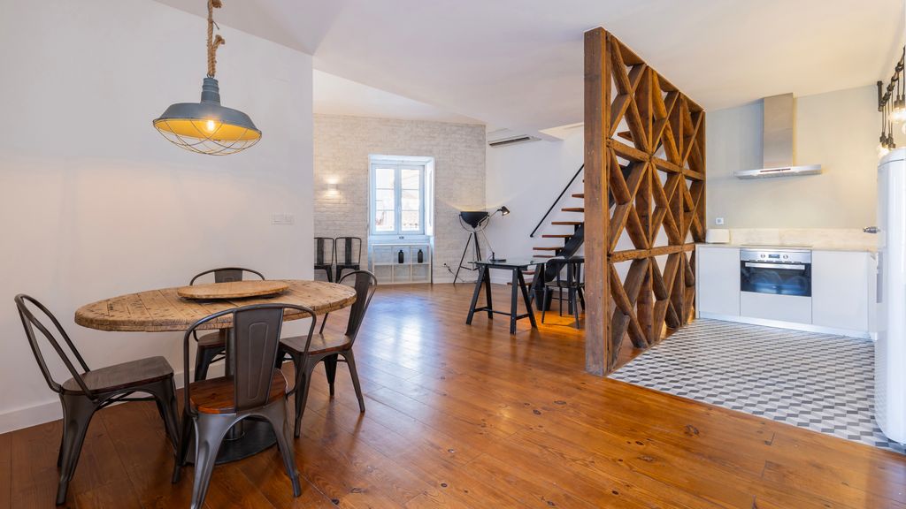 Charming 3BDR Duplex in City Center by LovelyStay