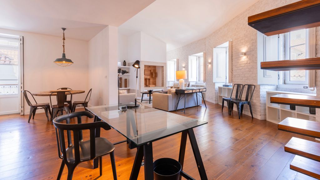 Charming 3BDR Duplex in City Center by LovelyStay