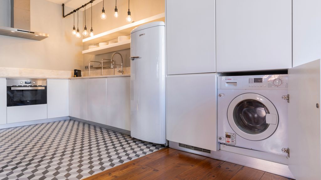 Charming 3BDR Duplex in City Center by LovelyStay