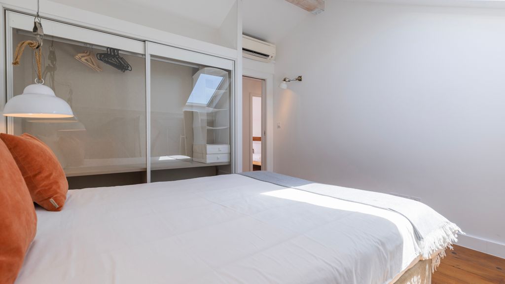 Charming 3BDR Duplex in City Center by LovelyStay
