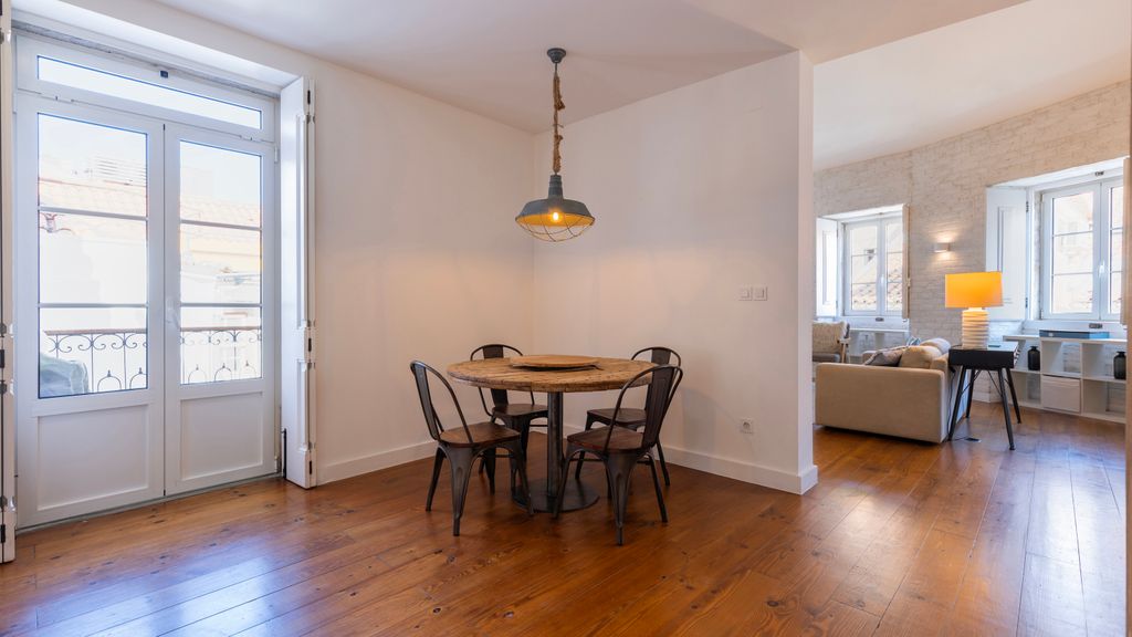 Charming 3BDR Duplex in City Center by LovelyStay