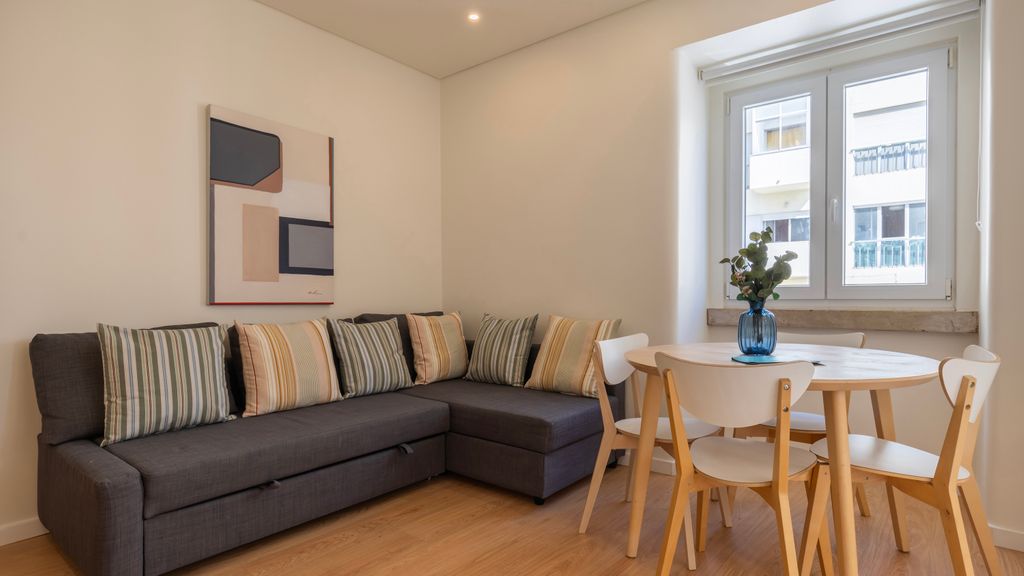 Homely 2BDR Apartment w/ Terrace by LovelyStay