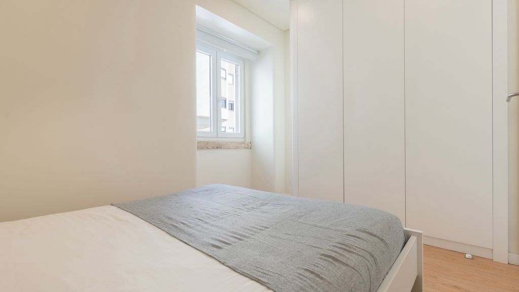 Homely 2BDR Apartment w/ Terrace by LovelyStay