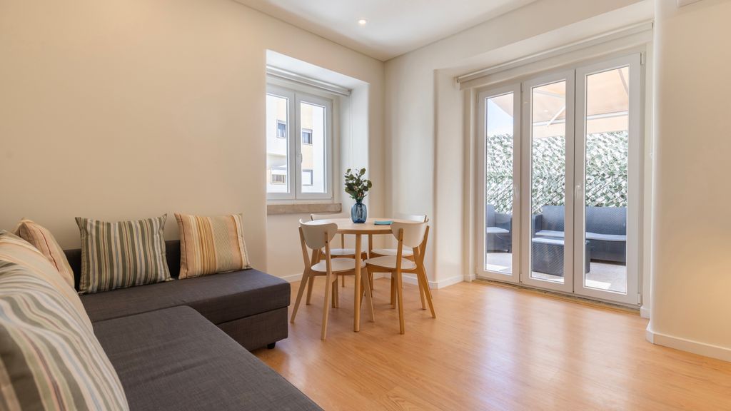 Homely 2BDR Apartment w/ Terrace by LovelyStay
