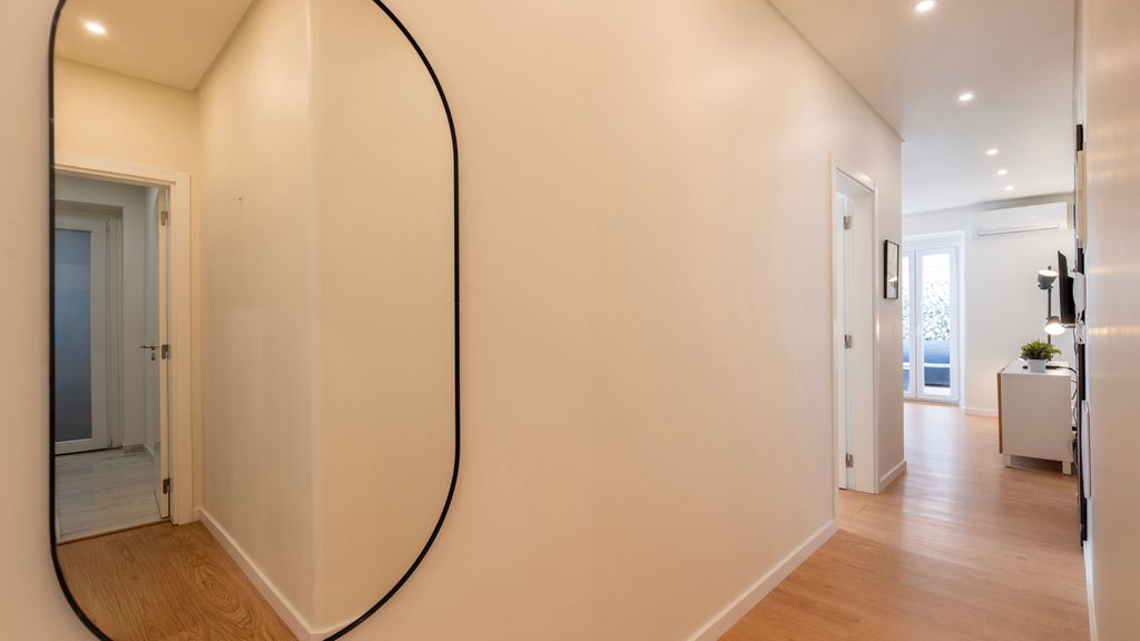Homely 2BDR Apartment w/ Terrace by LovelyStay