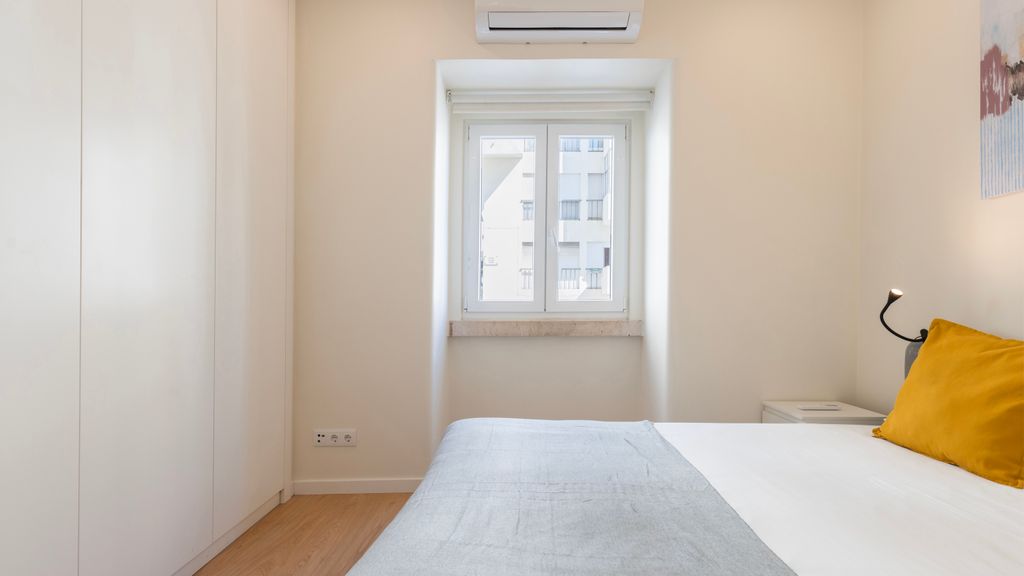 Homely 2BDR Apartment w/ Terrace by LovelyStay