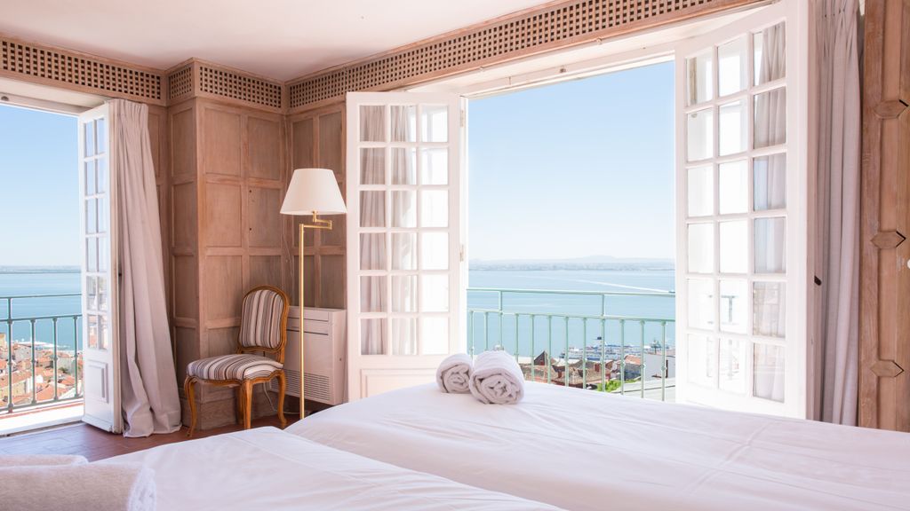 Penthouse Terrace 360º Lisbon View by LovelyStay