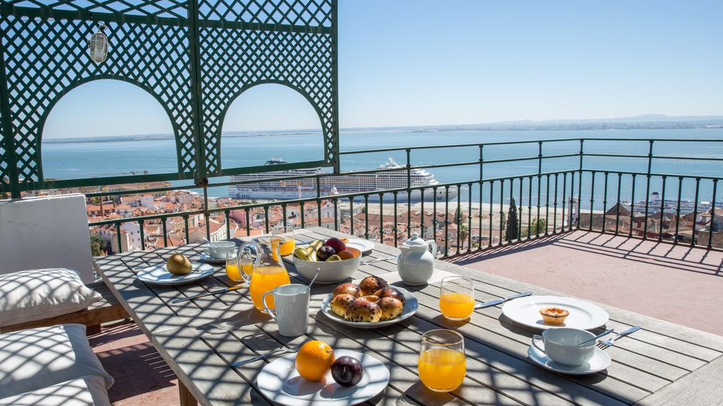 Penthouse Terrace 360º Lisbon View by LovelyStay