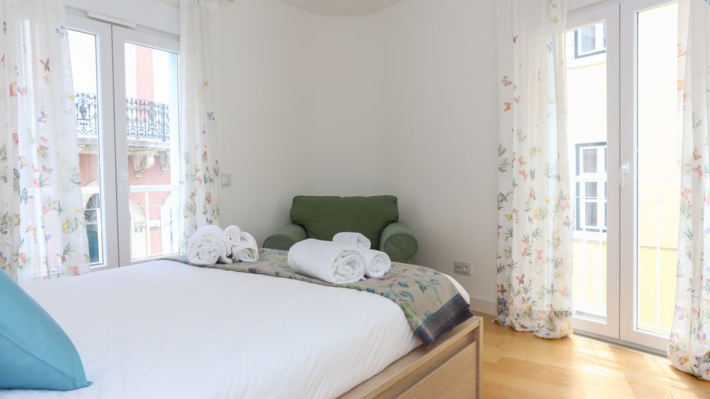 Azulejos Charming Flat with Terrace by LovelyStay