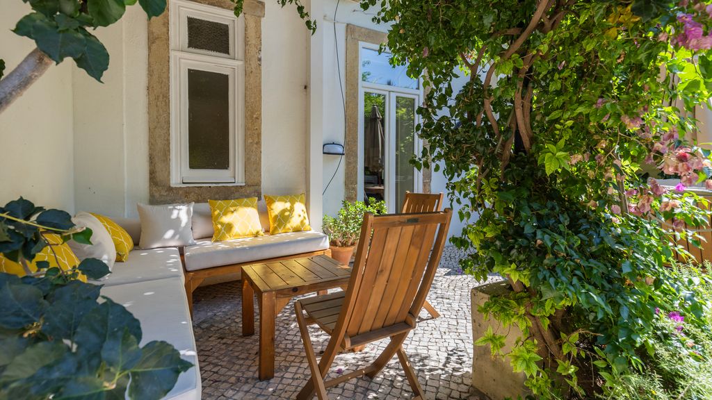 Garden Mansion in Historic Center by LovelyStay