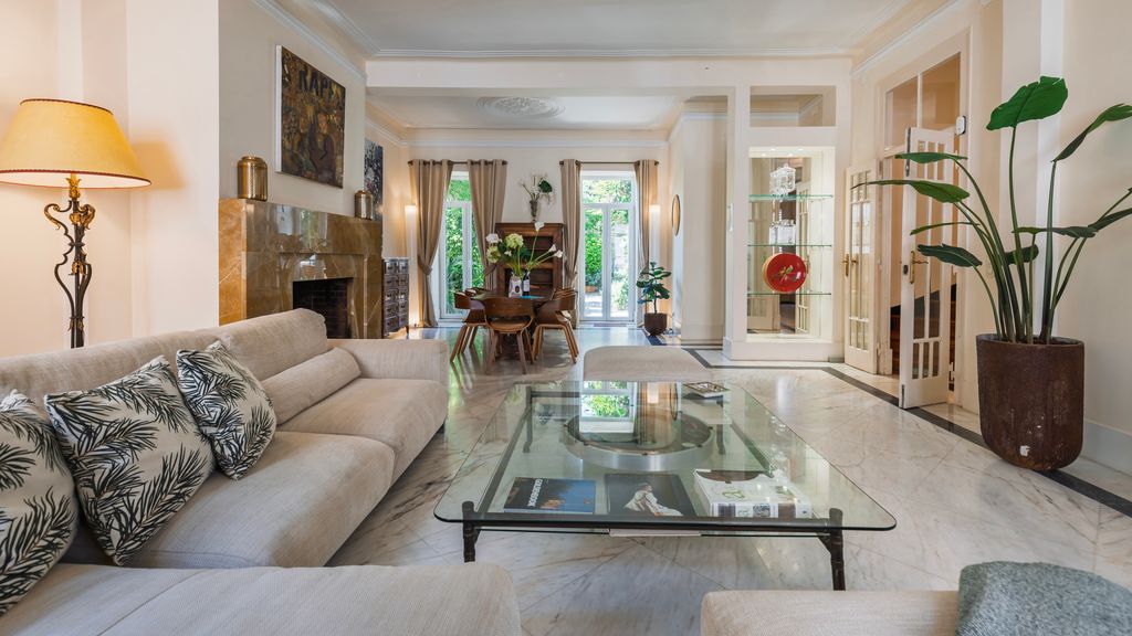 Garden Mansion in Historic Center by LovelyStay
