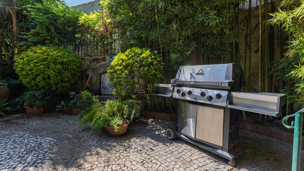 Garden Mansion in Historic Center by LovelyStay