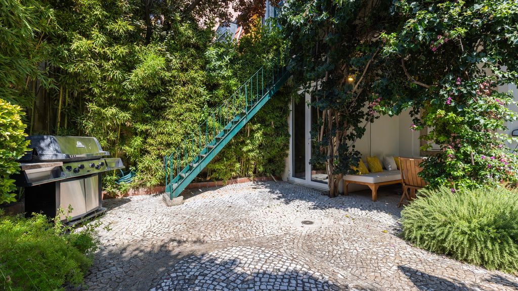 Garden Mansion in Historic Center by LovelyStay
