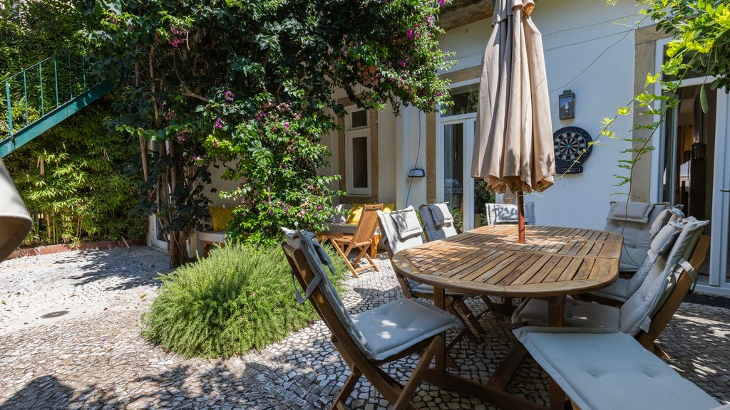 Garden Mansion in Historic Center by LovelyStay