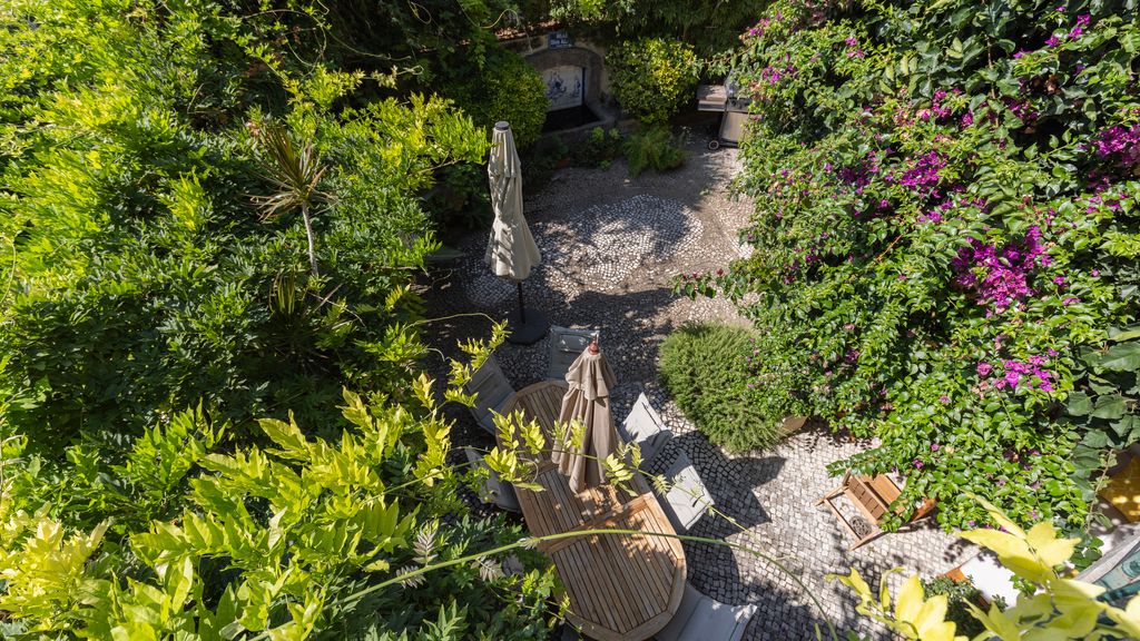 Garden Mansion in Historic Center by LovelyStay