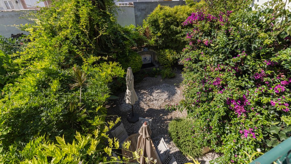 Garden Mansion in Historic Center by LovelyStay