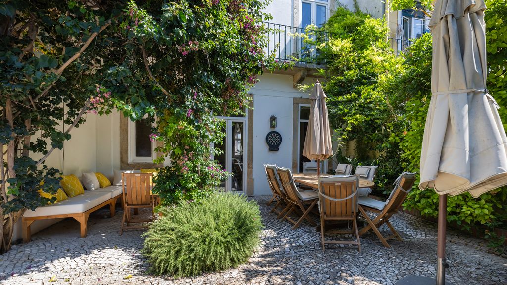 Garden Mansion in Historic Center by LovelyStay