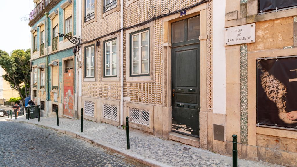 Alfama Balcony River View by LovelyStay