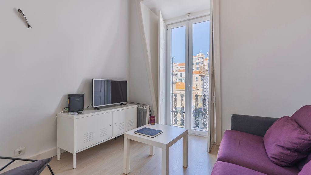 Classic Topfloor Apartment by LovelyStay