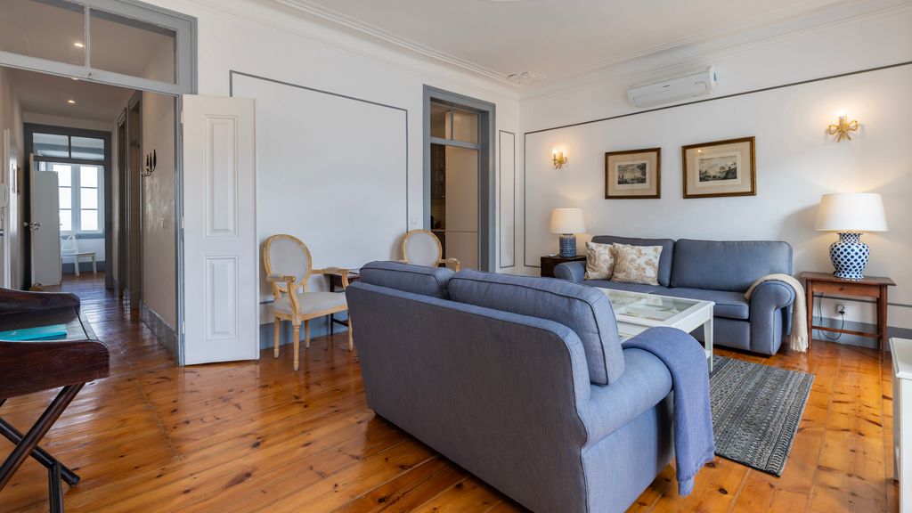 Classic & Super Central Apartment by LovelyStay