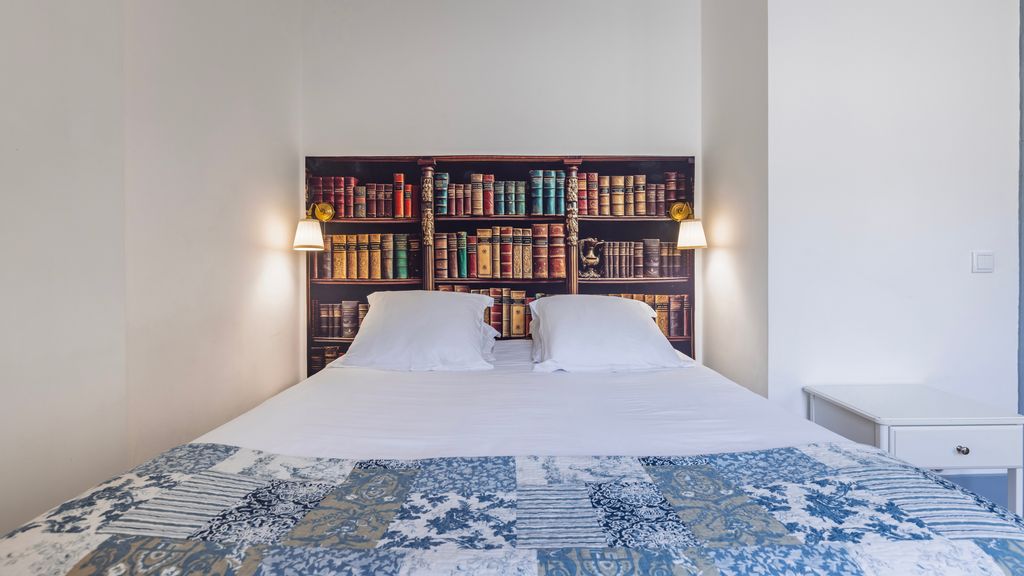 Classic & Super Central Apartment by LovelyStay
