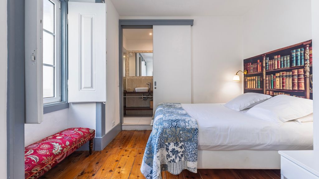 Classic & Super Central Apartment by LovelyStay