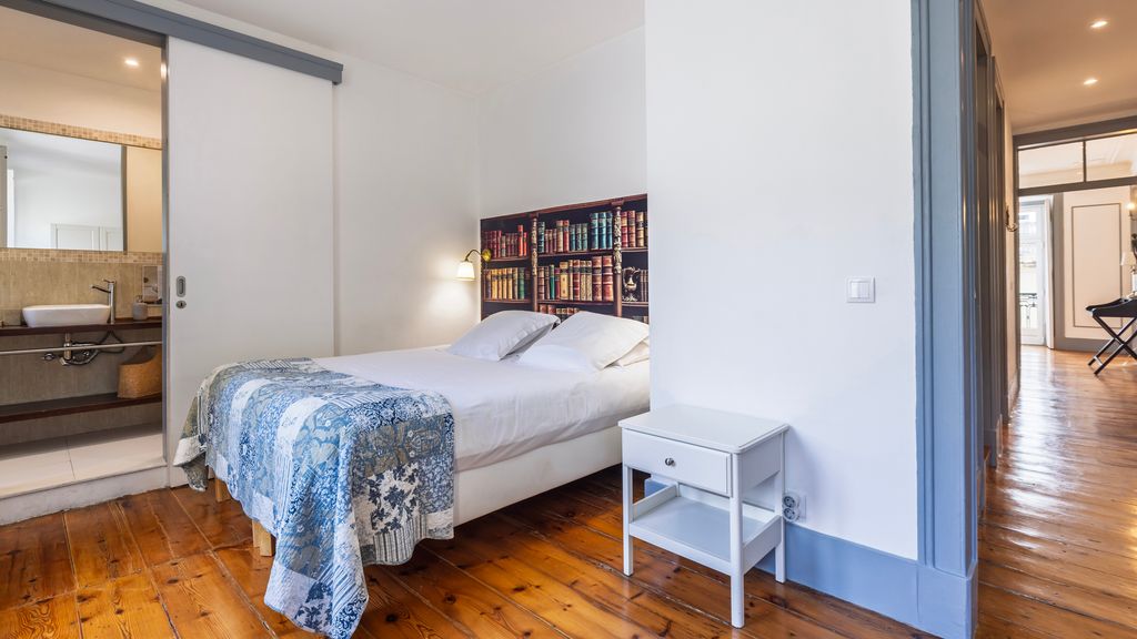 Classic & Super Central Apartment by LovelyStay
