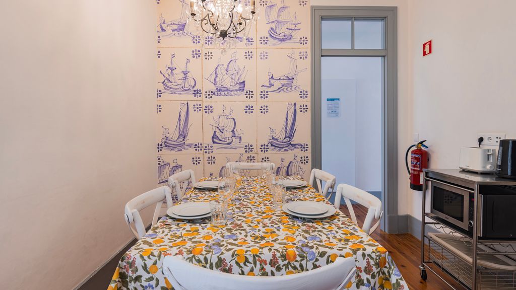 Classic & Super Central Apartment by LovelyStay