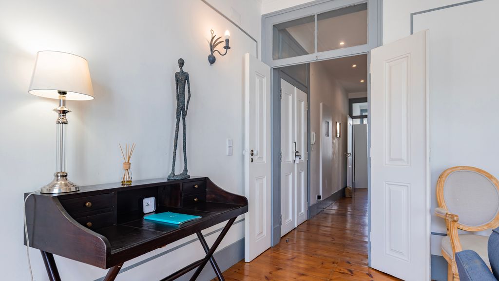 Classic & Super Central Apartment by LovelyStay