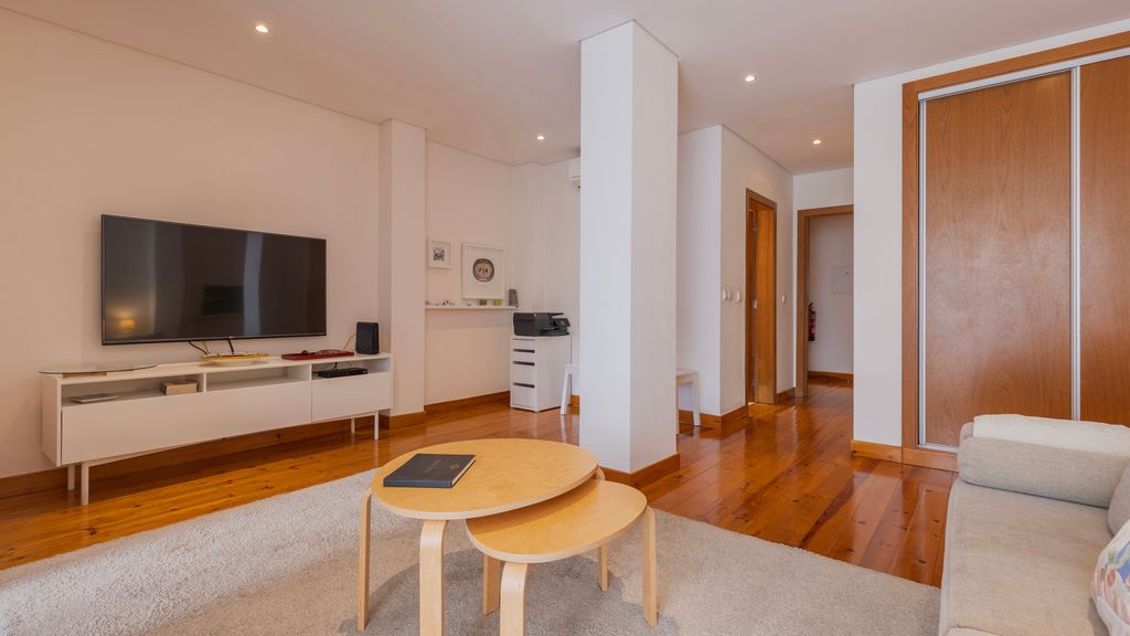 Luminous 1BDR Apartment by LovelyStay