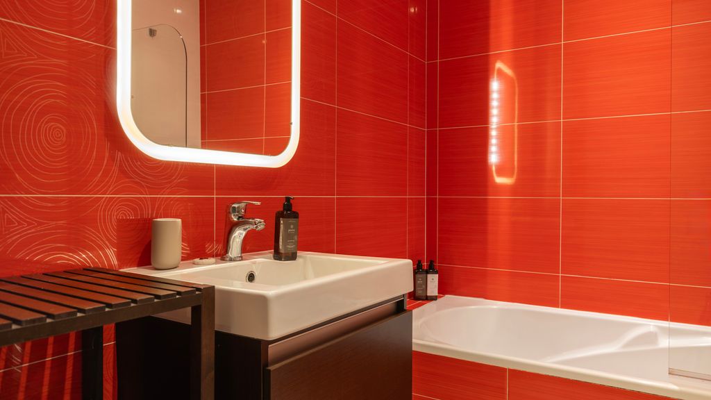 Luminous 1BDR Apartment by LovelyStay