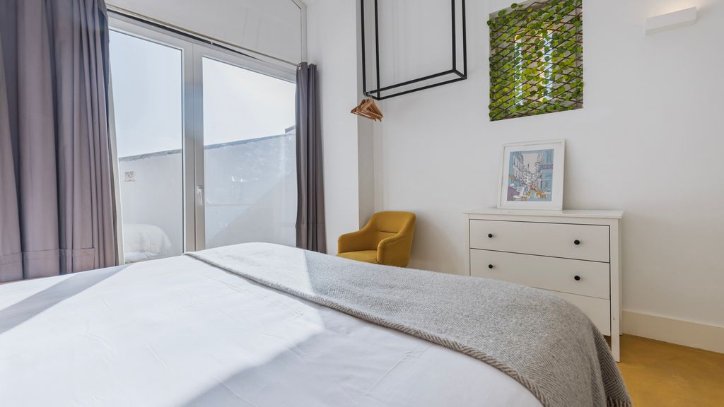 1BDR Apartment w/ Garden View by LovelyStay