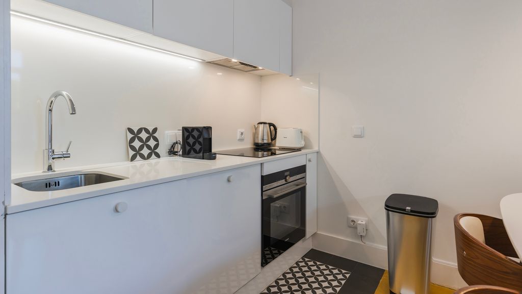 Quiet & Cool Apartment w/ Garden by LovelyStay