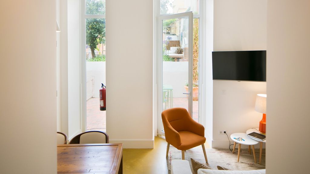 Quiet & Cozy Apartment w/ Garden by LovelyStay