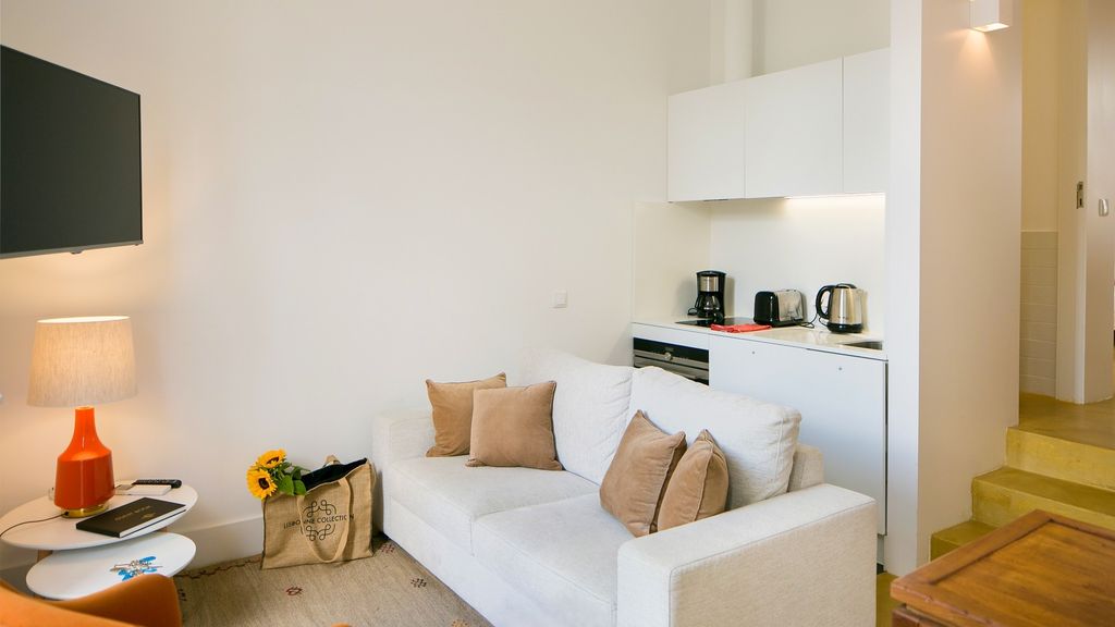 Quiet & Cozy Apartment w/ Garden by LovelyStay