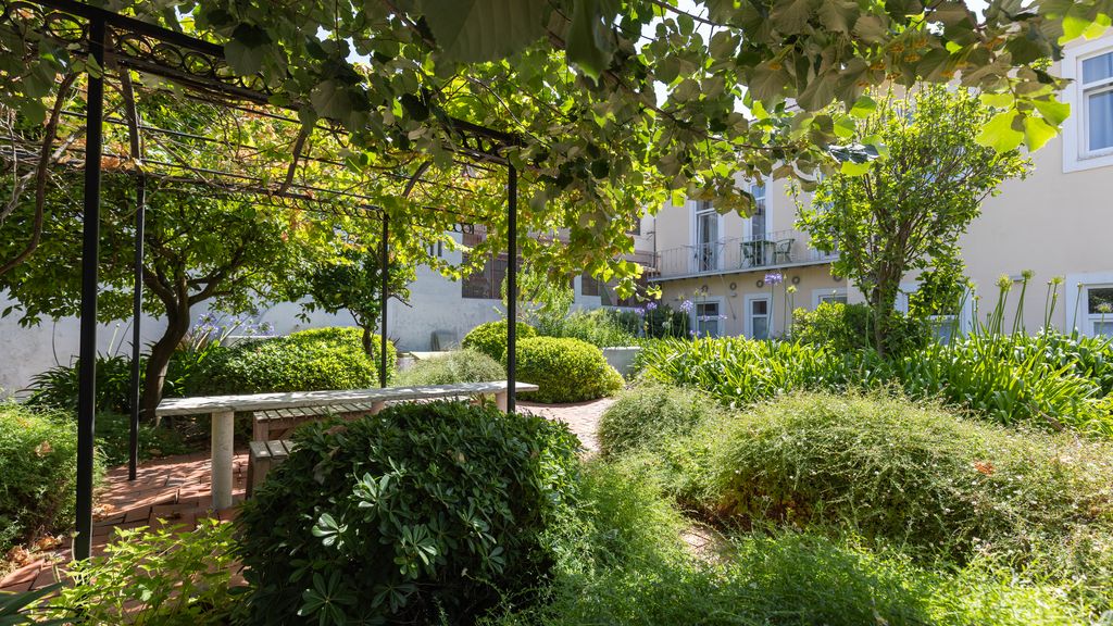Quiet & Cozy Apartment w/ Garden by LovelyStay