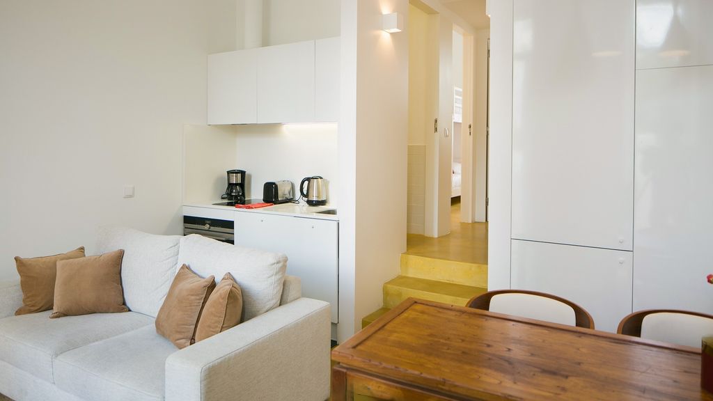 Quiet & Cozy Apartment w/ Garden by LovelyStay