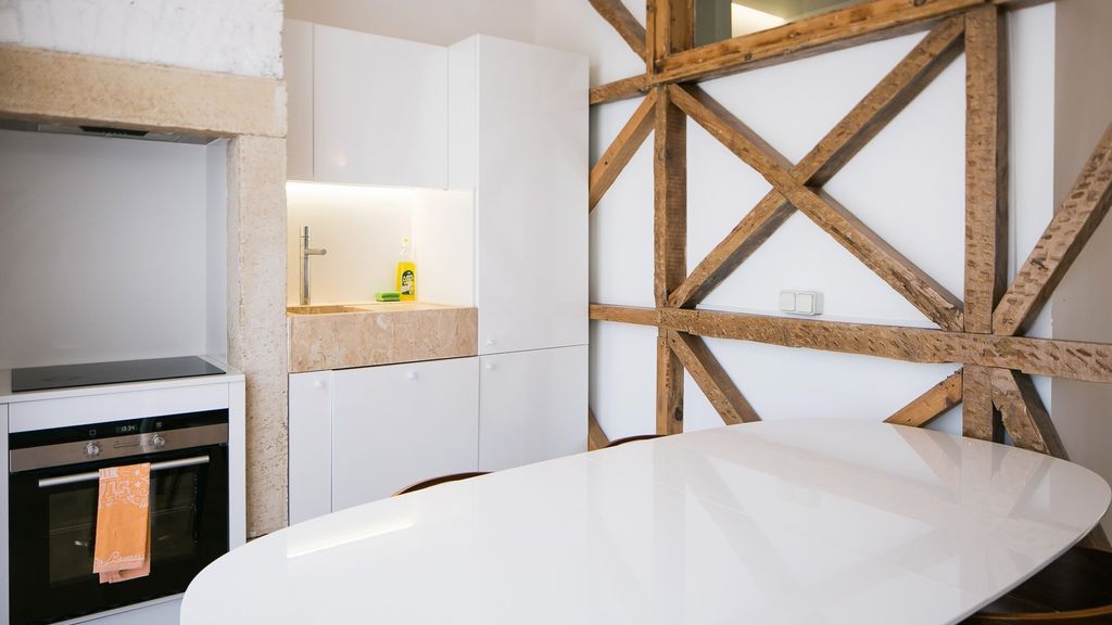 Quiet & Modern Apartment w/ Garden by LovelyStay
