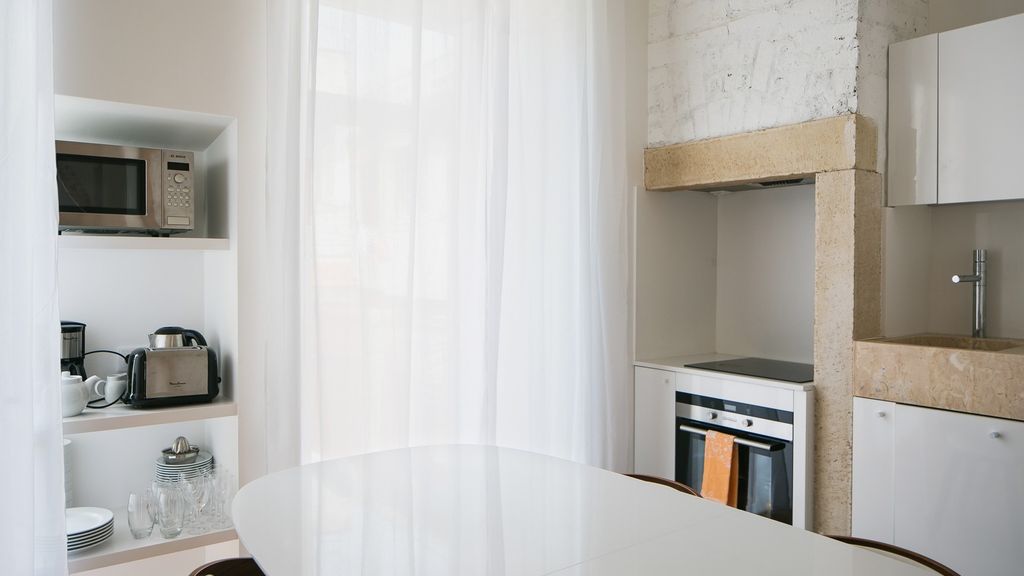 Quiet & Modern Apartment w/ Garden by LovelyStay