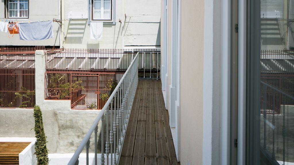 Quiet & Modern Apartment w/ Garden by LovelyStay
