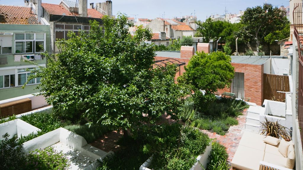 Quiet & Modern Apartment w/ Garden by LovelyStay