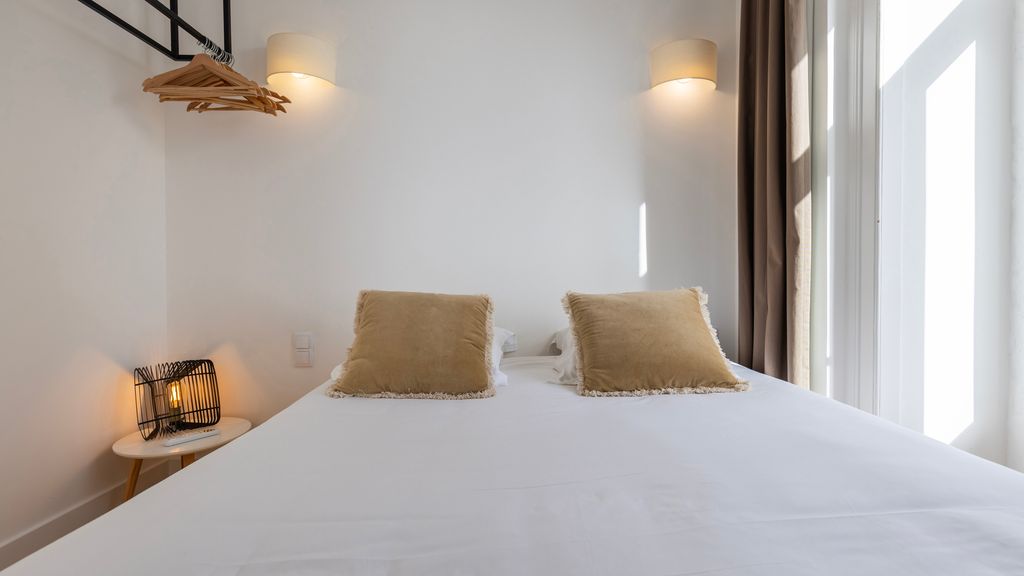 Amazing Terrace River View Apartment by LovelyStay