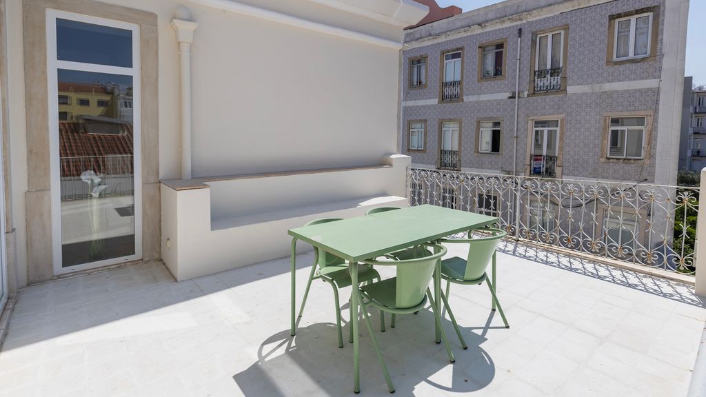 Amazing Terrace River View Apartment by LovelyStay